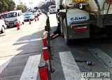 ����ʱ���㳡�ſڵĲҾ�(������3380)