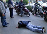 ���˽�ͷ���أ����񲻸ҷ�(������1032)